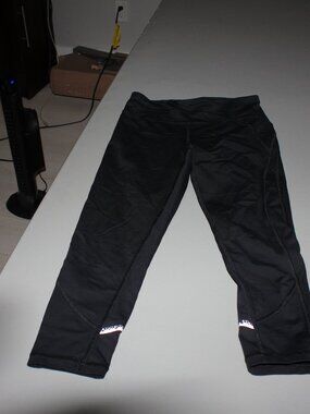 Black Ivivva Capris Size 12